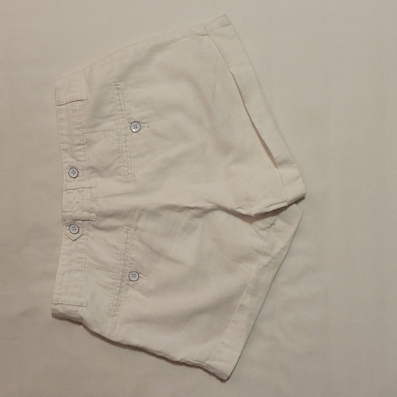 Gap Shorts - Picture 2 of 2